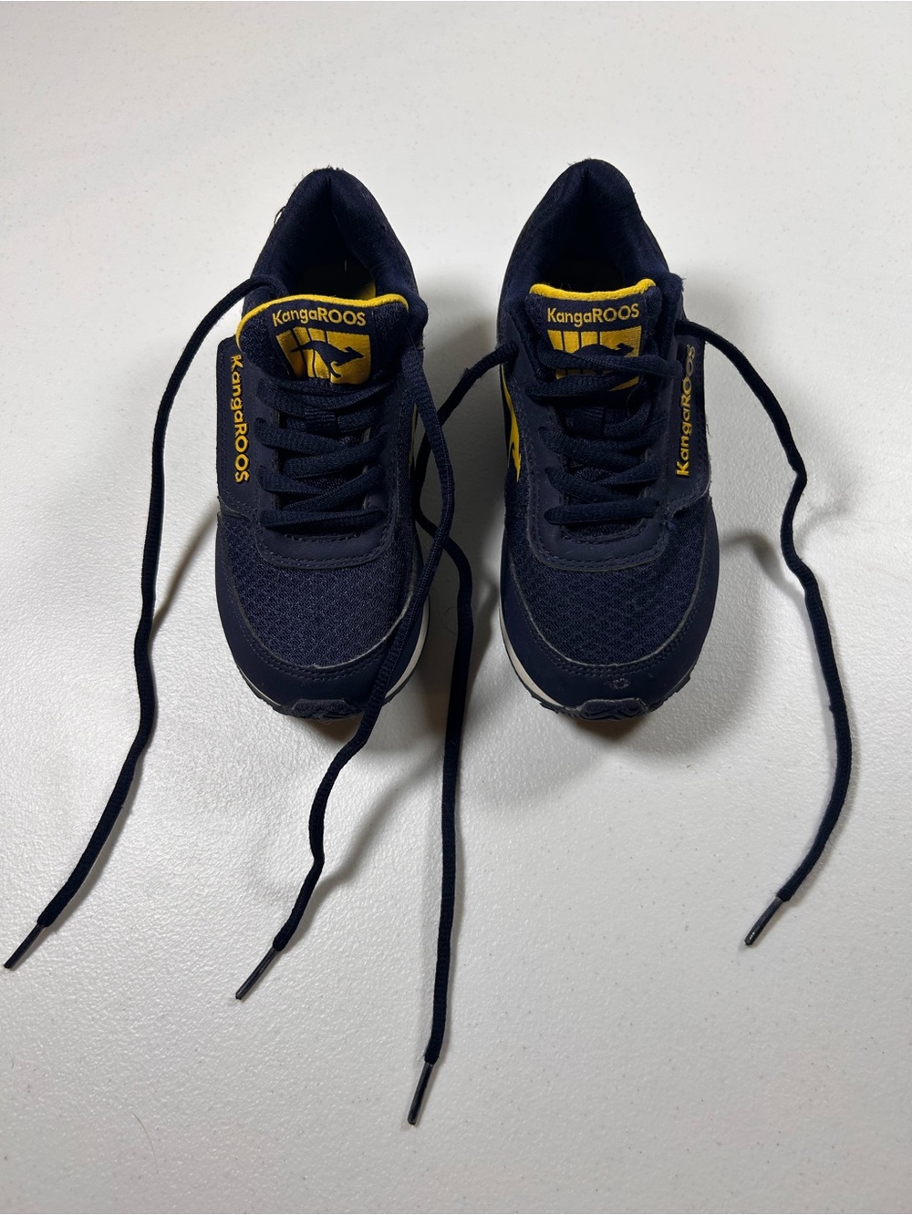 kangaROOS Kids Navy and Yellow Lace-Up Sneakers 11 us